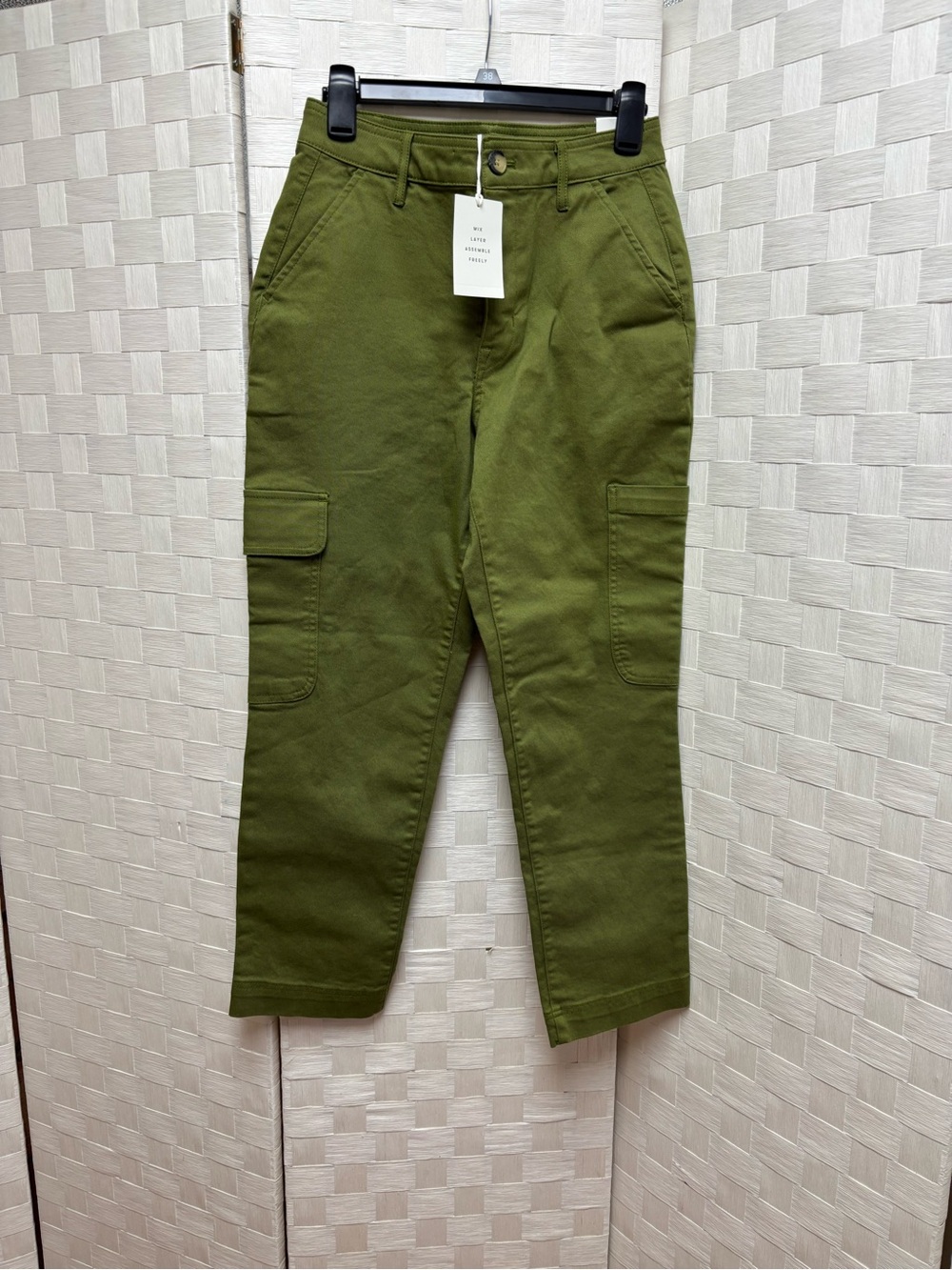 Women’s Free Assembly Cargo Pants size 4